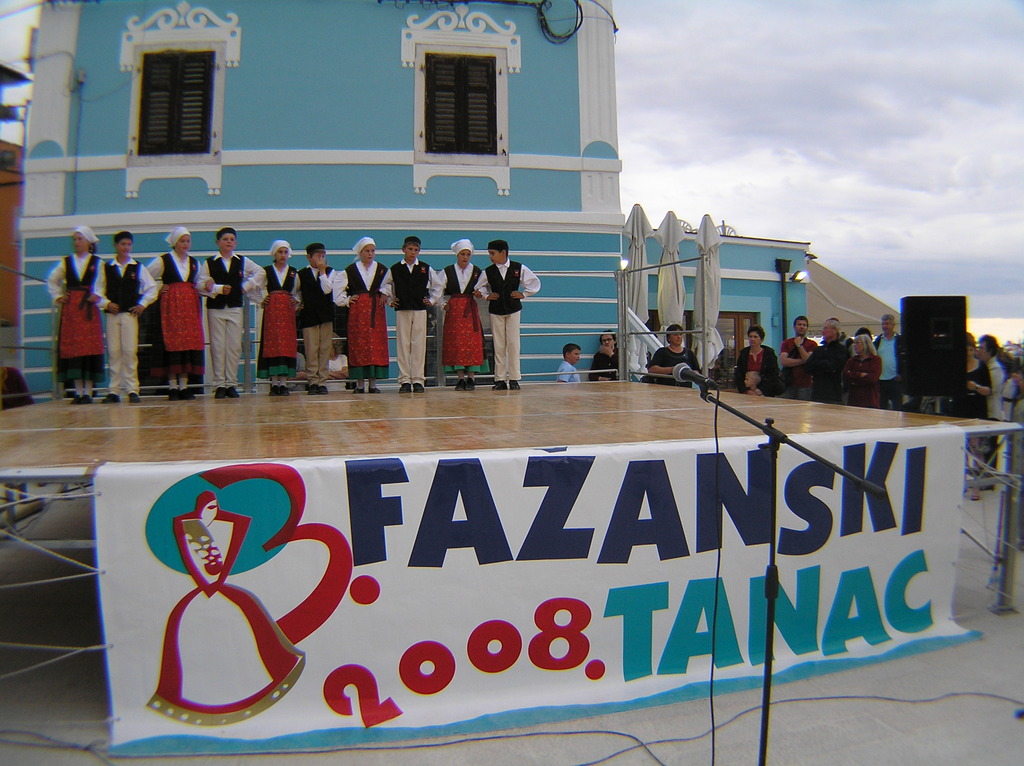 FAZANA DANCE